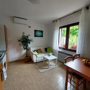 Gina Apartment